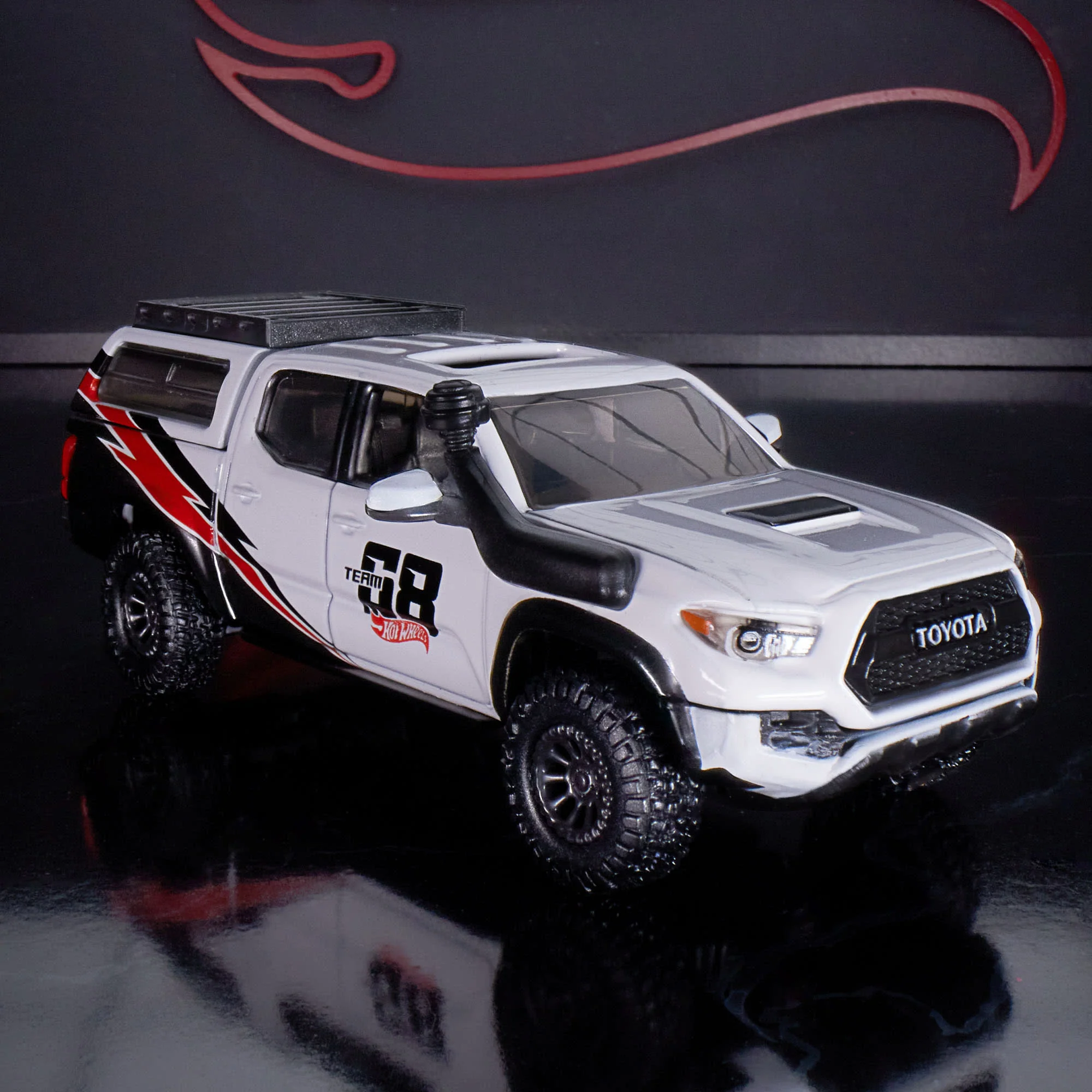 Hot Wheels Elite 64 Mod Shop '17 Toyota Tacoma - Image 10
