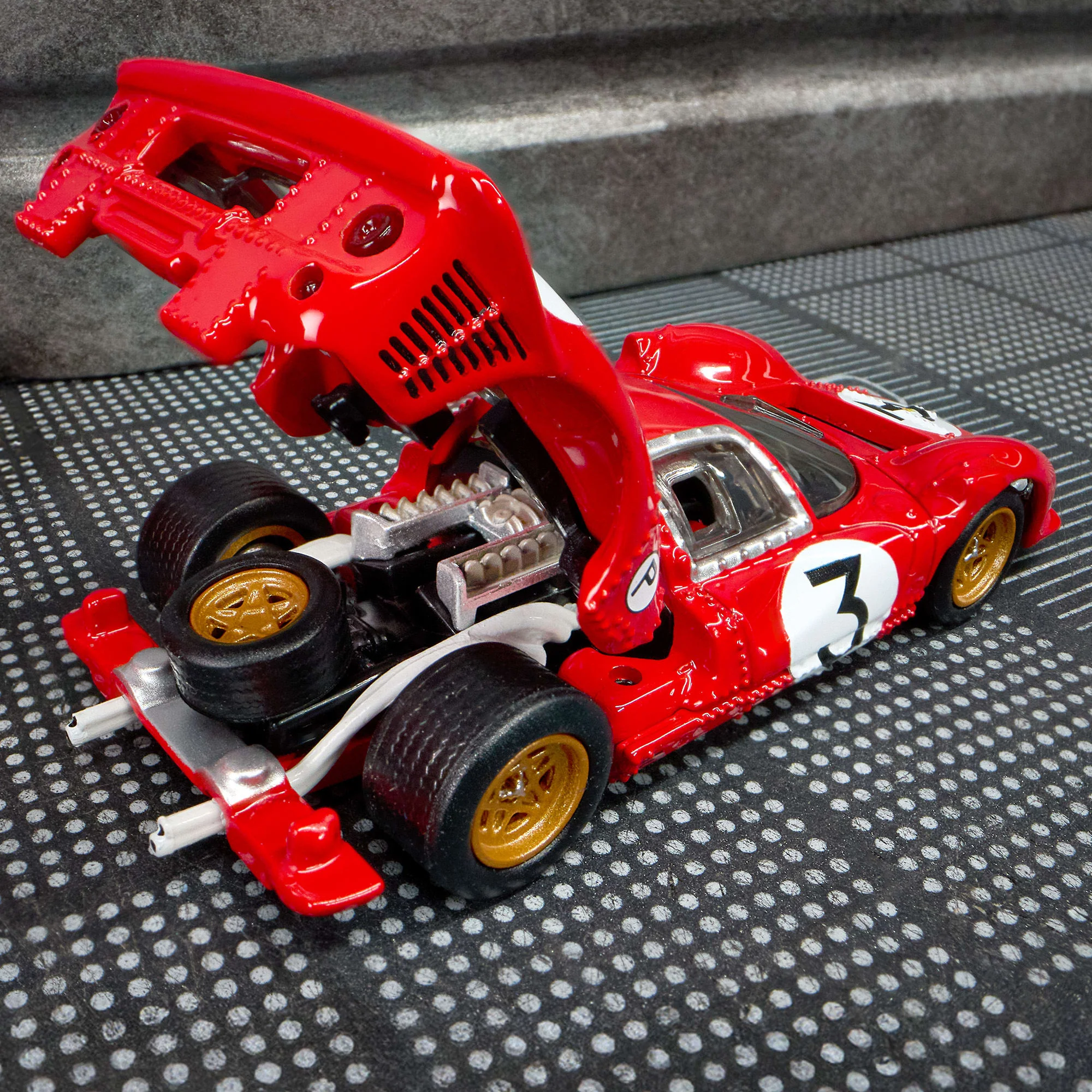 Hot Wheels Elite 64 1967 Ferrari 330 P4 - Image 12