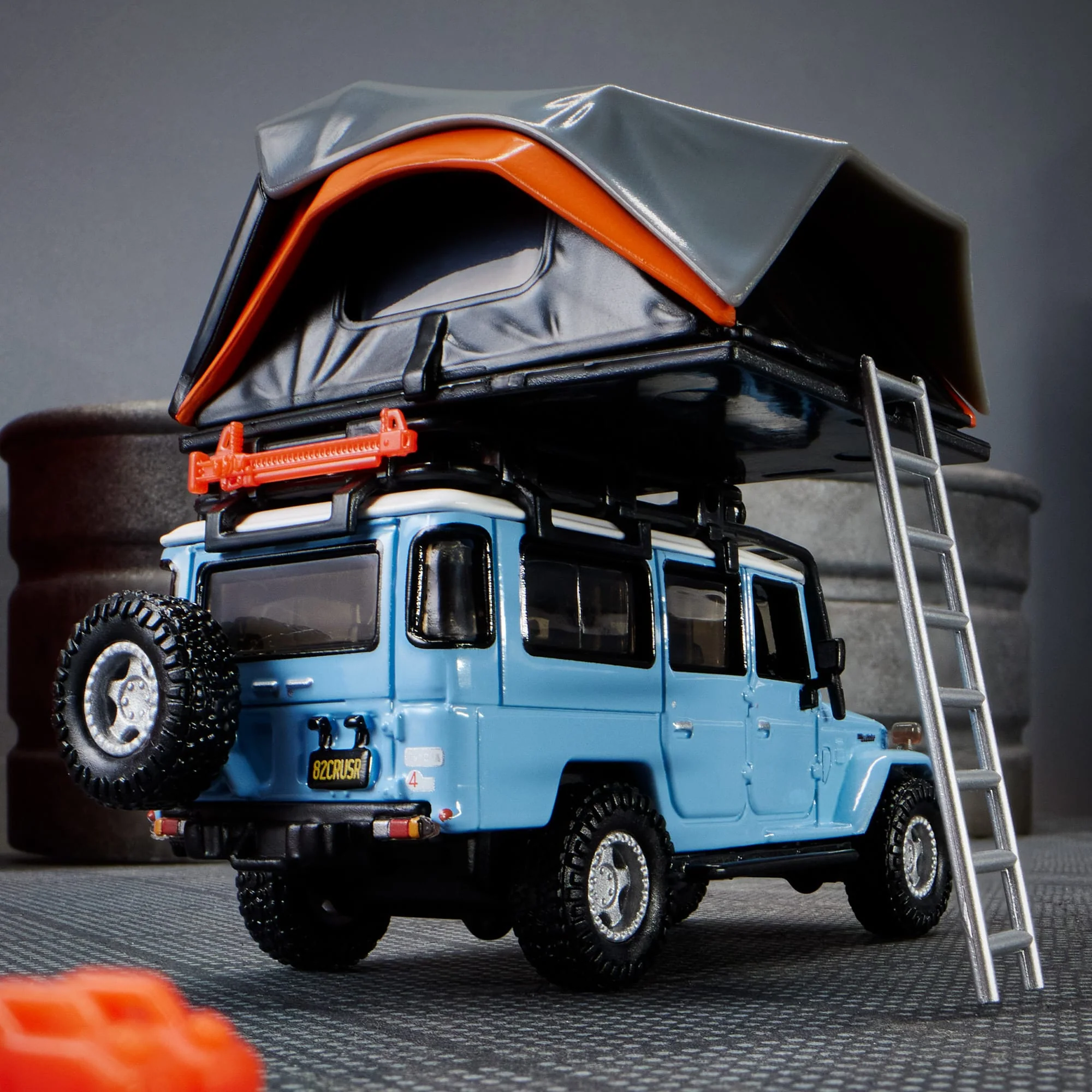 Hot Wheels Elite 64 Mod Shop 1982 Custom Toyota Land Cruiser FJ45 Troopy - Image 6