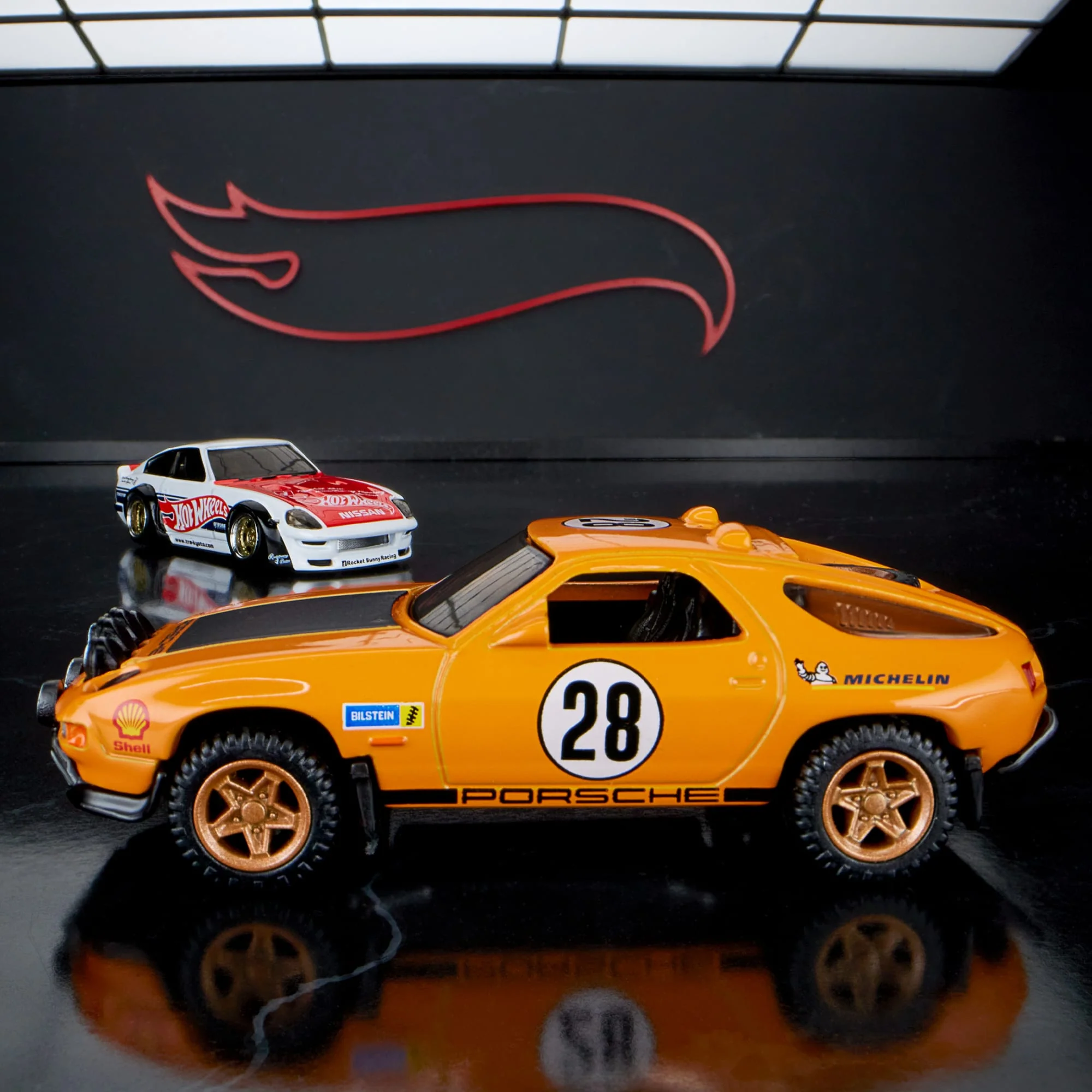Hot Wheels Elite 64 Porsche 928 Safari - Image 13