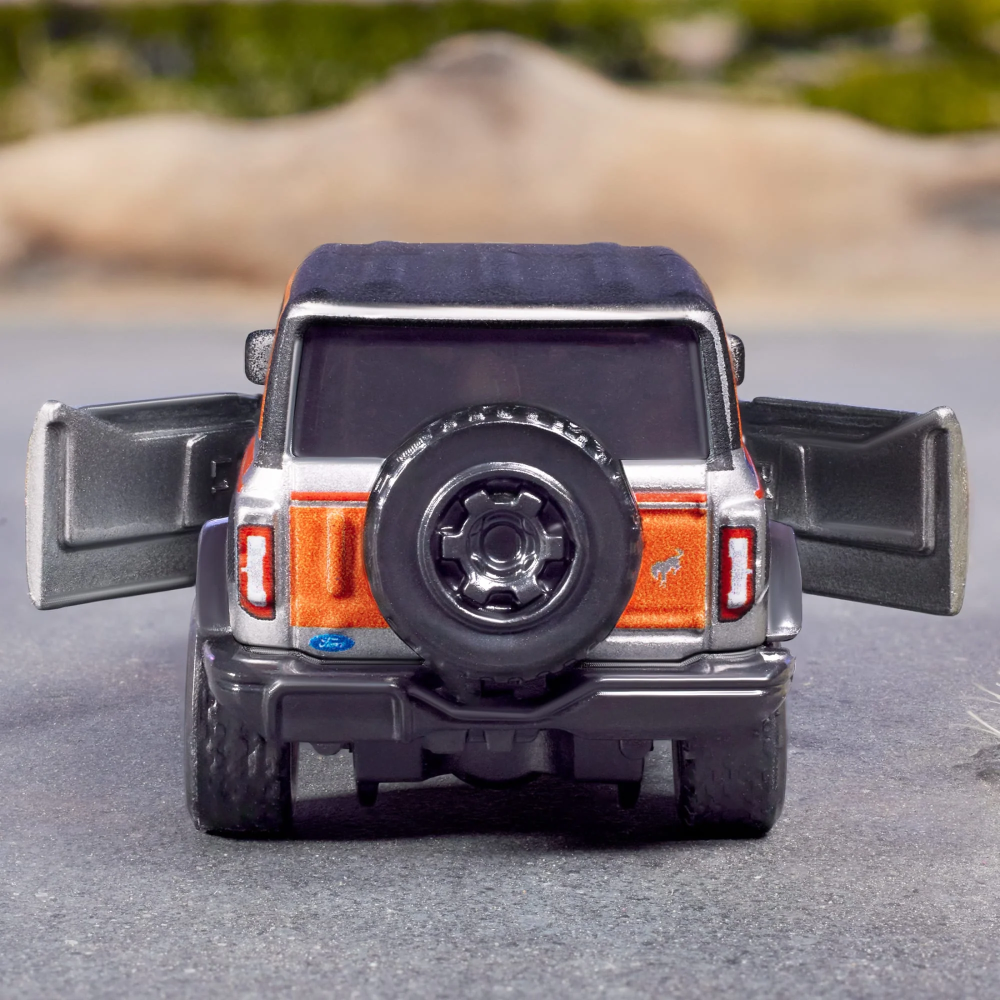 Matchbox 2021 Ford Bronco - Image 11