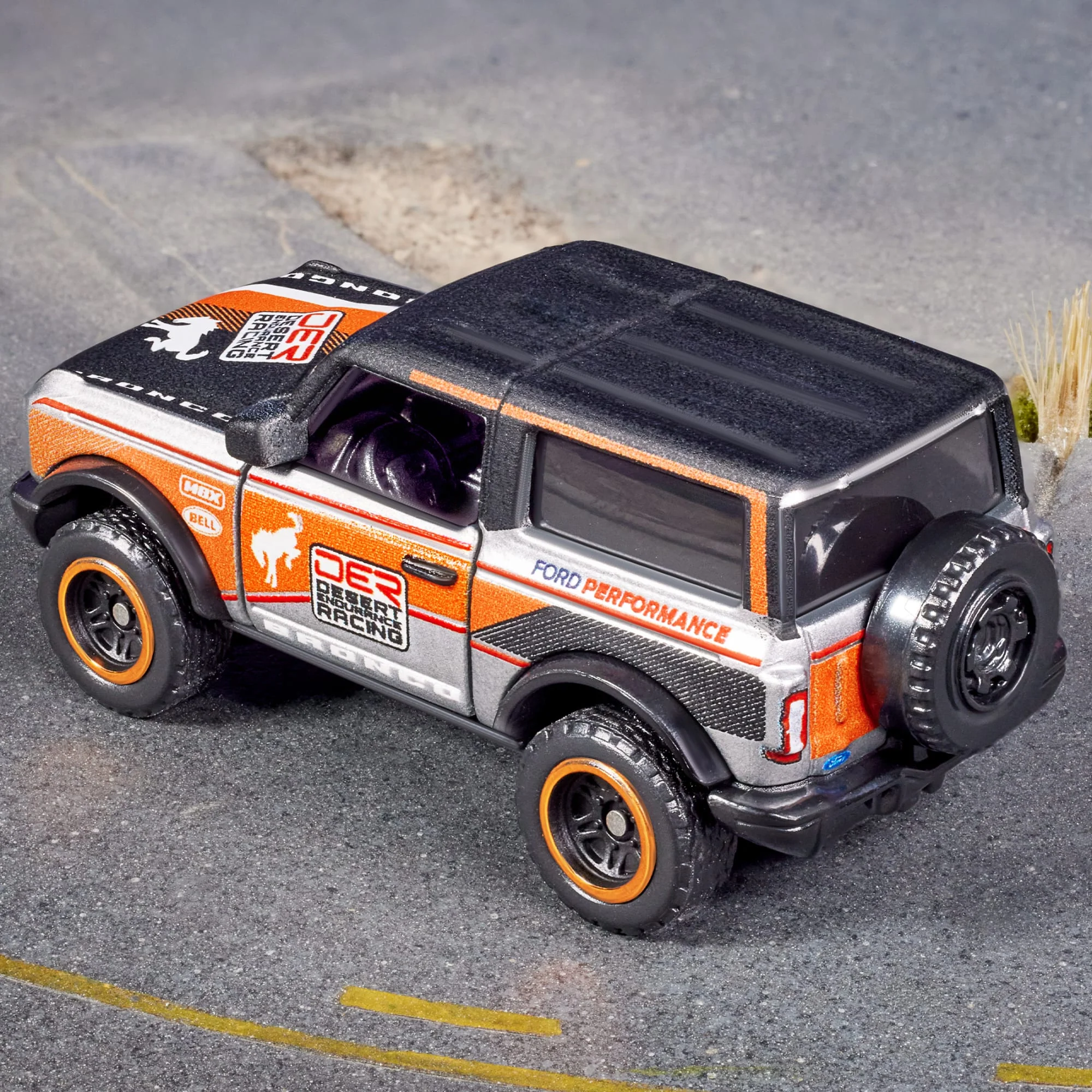 Matchbox 2021 Ford Bronco - Image 13