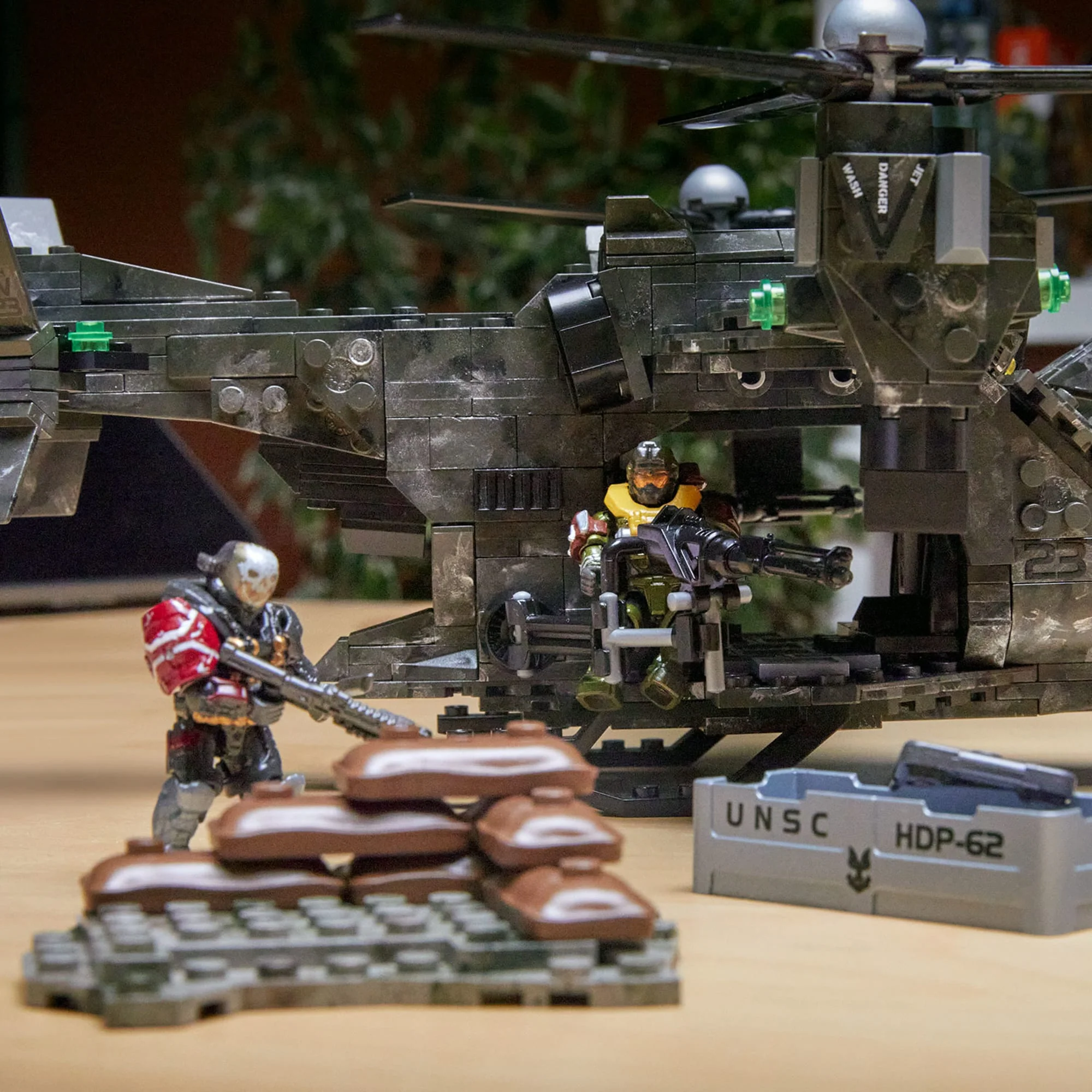 MEGA Halo UNSC Falcon Sweep Building Toy Kit - Image 13