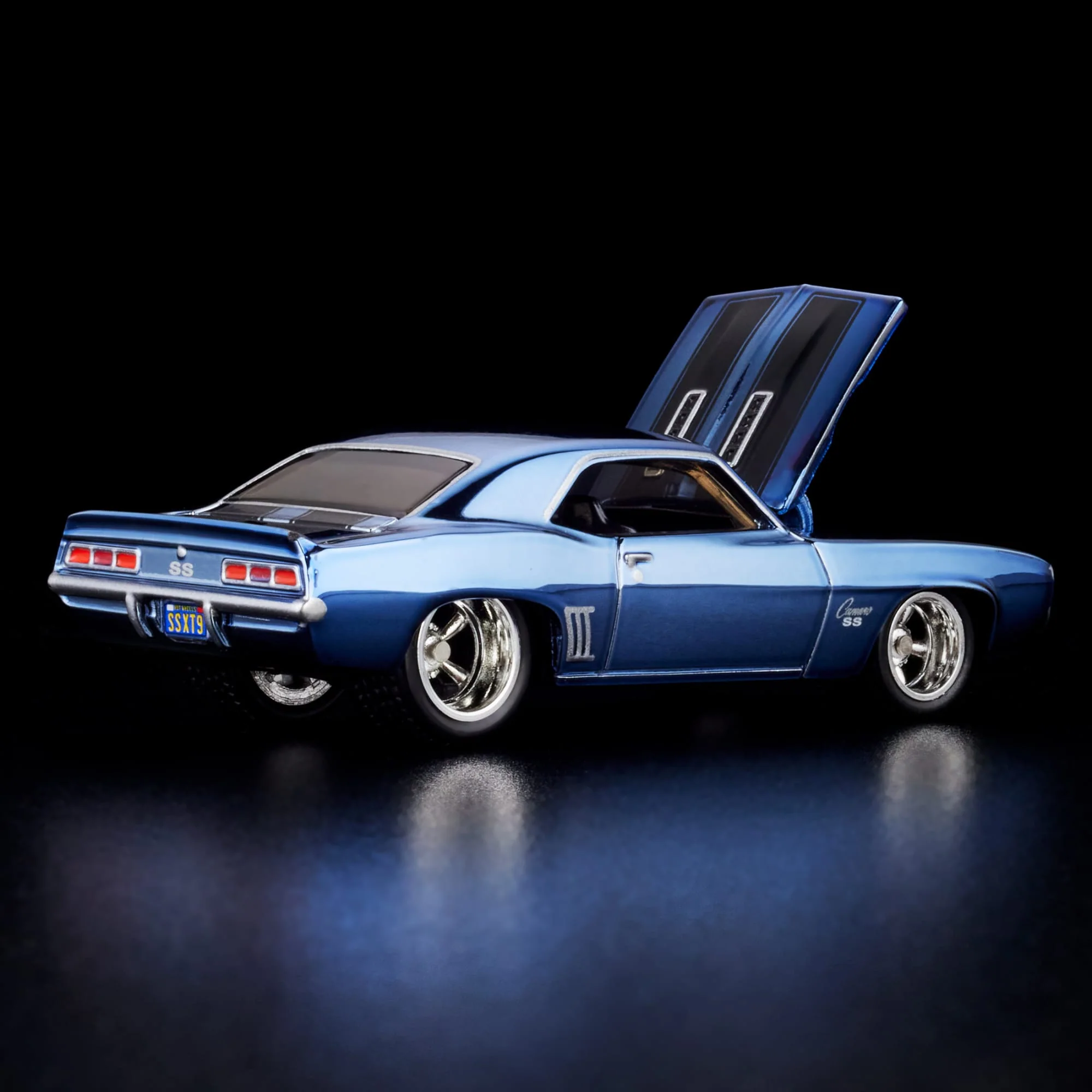 RLC Exclusive 1969 Chevy Camaro SS - Image 8