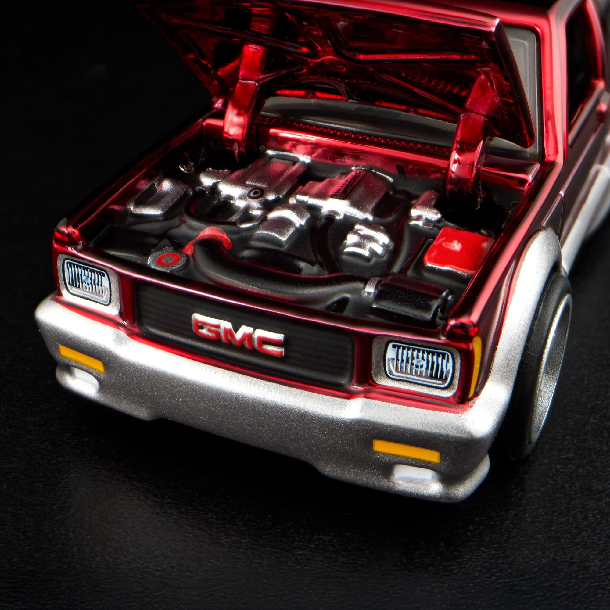 RLC 1992 GMC Typhoon - Image 13